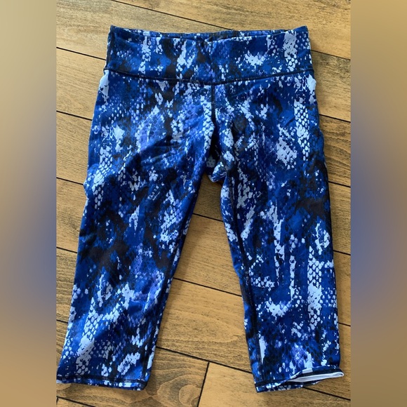 Alo Yoga leggings - Picture 2 of 3